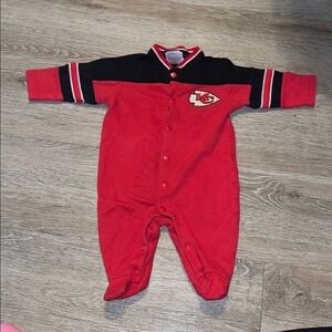 Vintage NFL kansas KC chiefs Red and Black Kids One Piece sleeper size 3 to 6 m